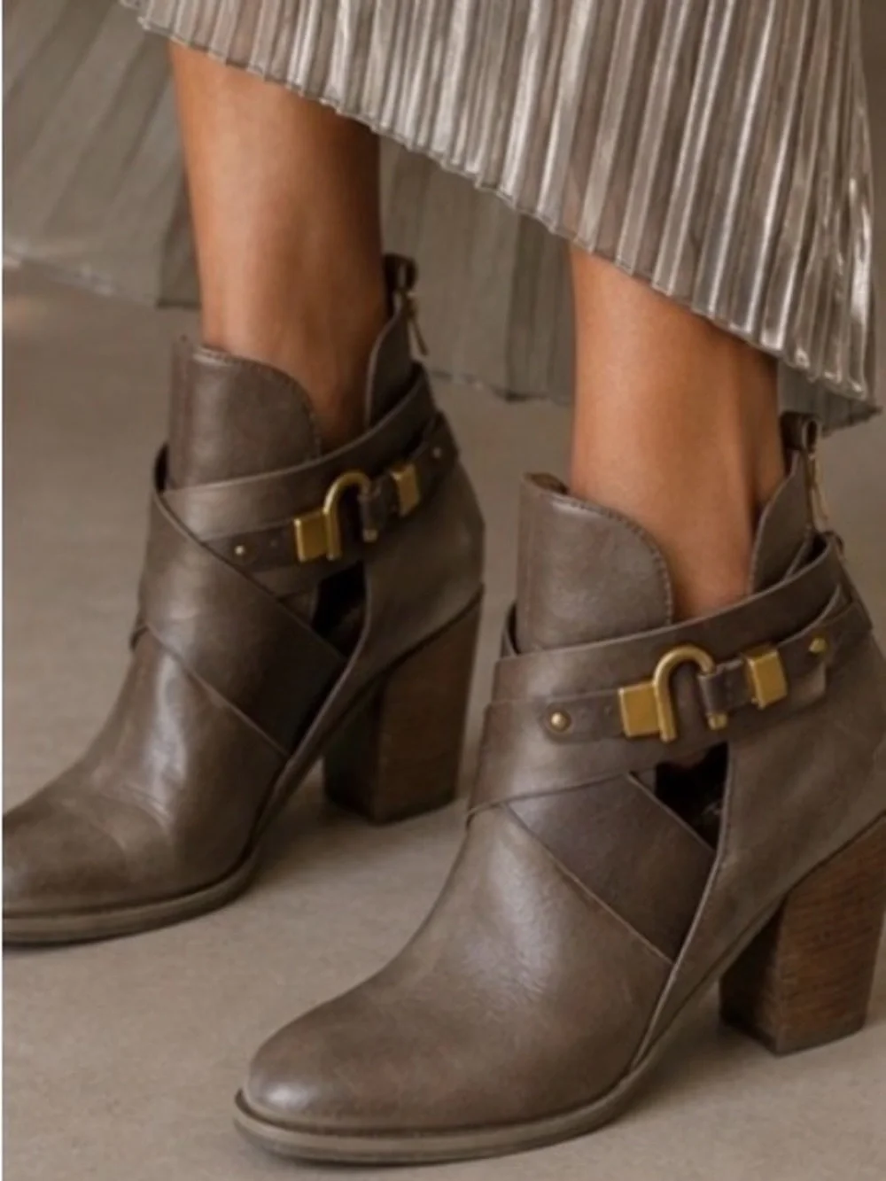 Isola Larkin Block Heel Bootie Brown Leather Zip-up Ankle Boots 8 Contemporary
